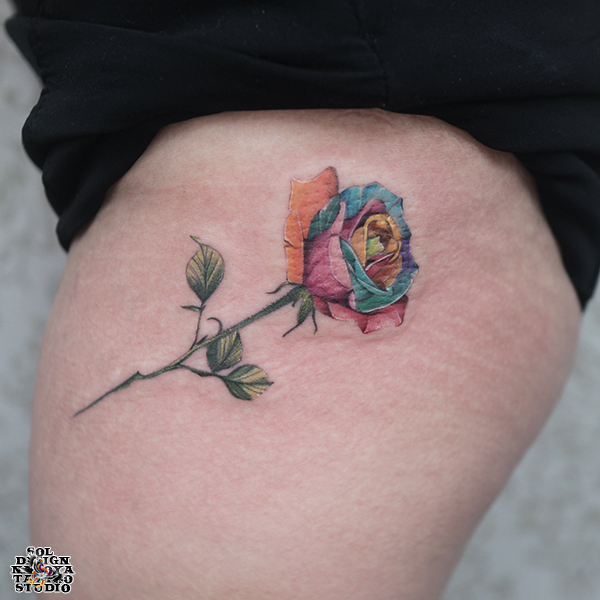 名古屋　タトゥー　女性